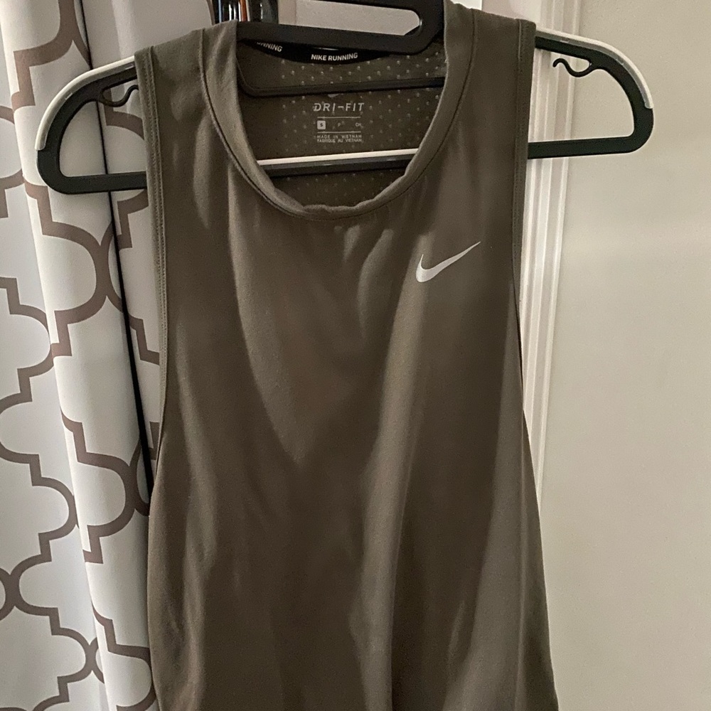 Nike dri-fit tank